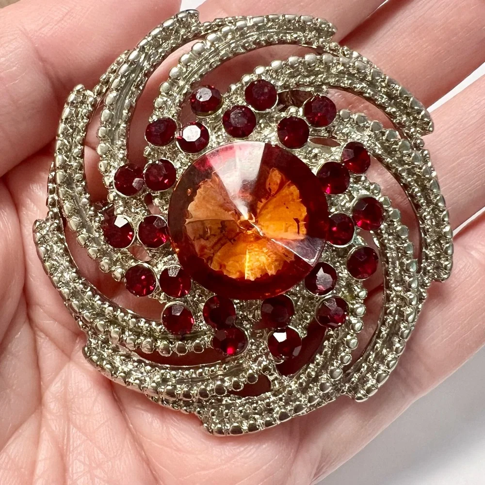 Vintage Large Rhinestone Brooch Pin Red Orange Silver Tone‎ 1.75” - Beautiful